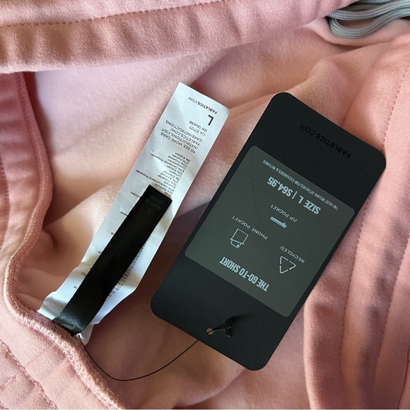 NWT Fabletics The Go-To Short Pink Clay Large - Picture 4 of 5